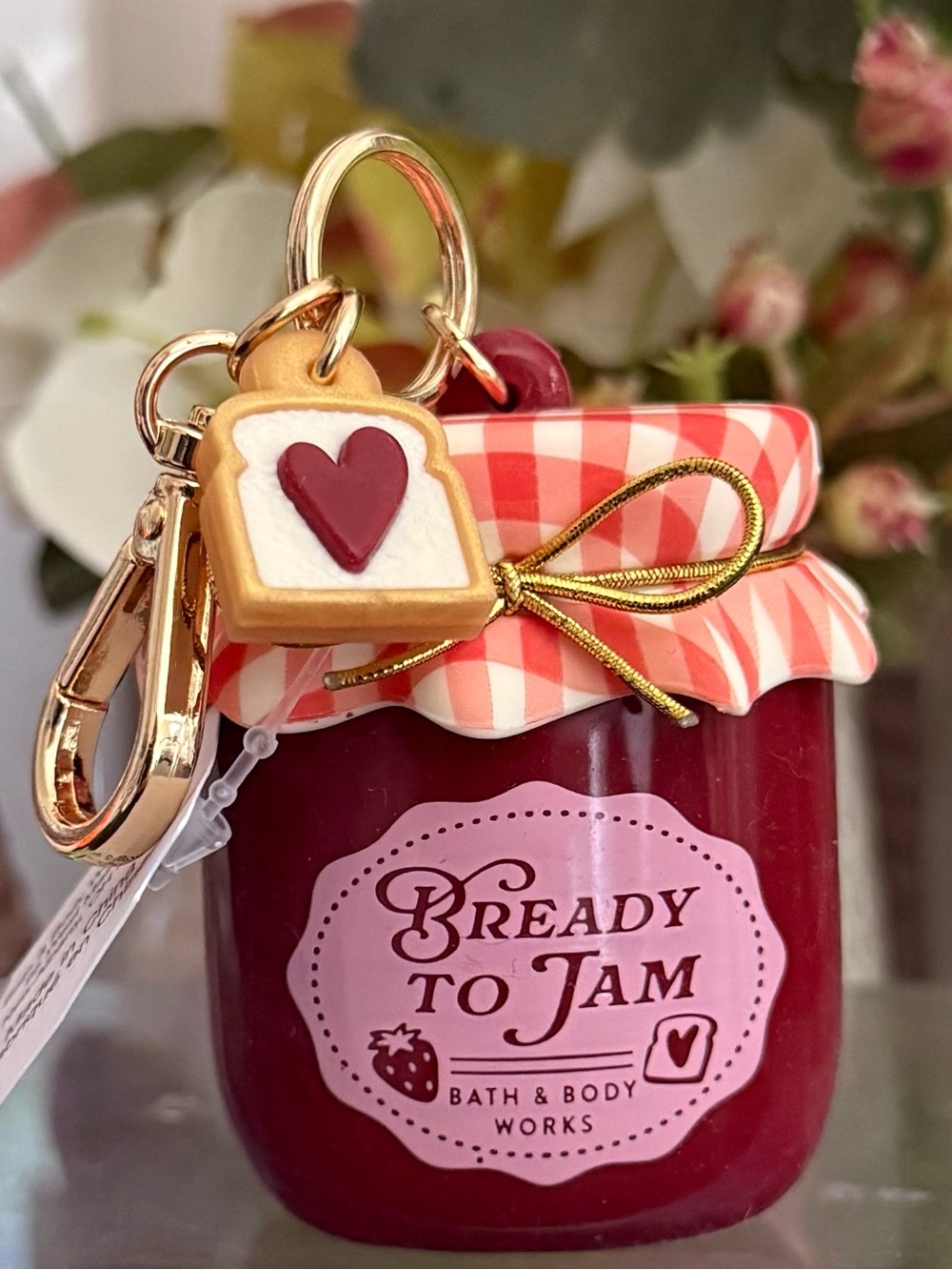 🆕🍓 BATH & BODY WORKS LIMITED EDITION “BREADY TO JAM” POCKETBAC HOLDET. NEW!